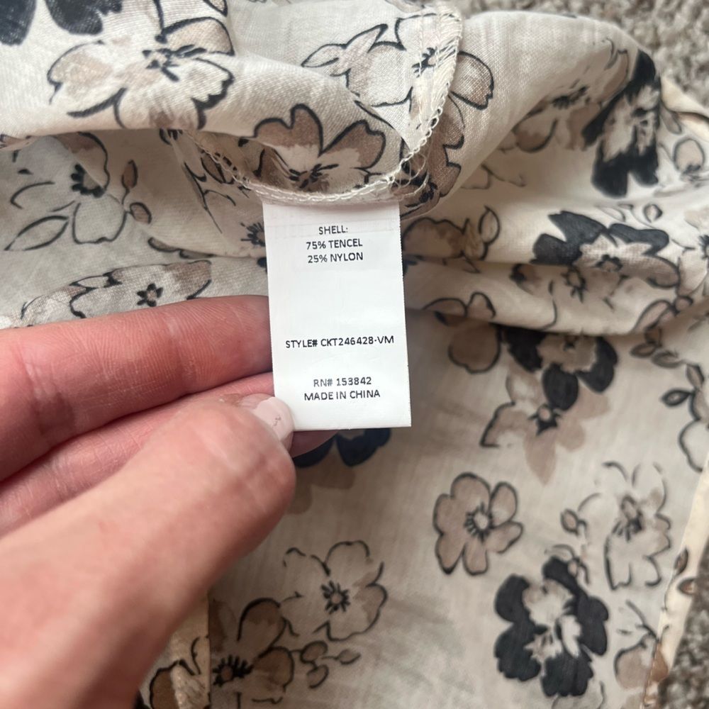 NWOT Melloday Floral Print Blouse Cream and Brown | Size XS - Picture 11 of 11